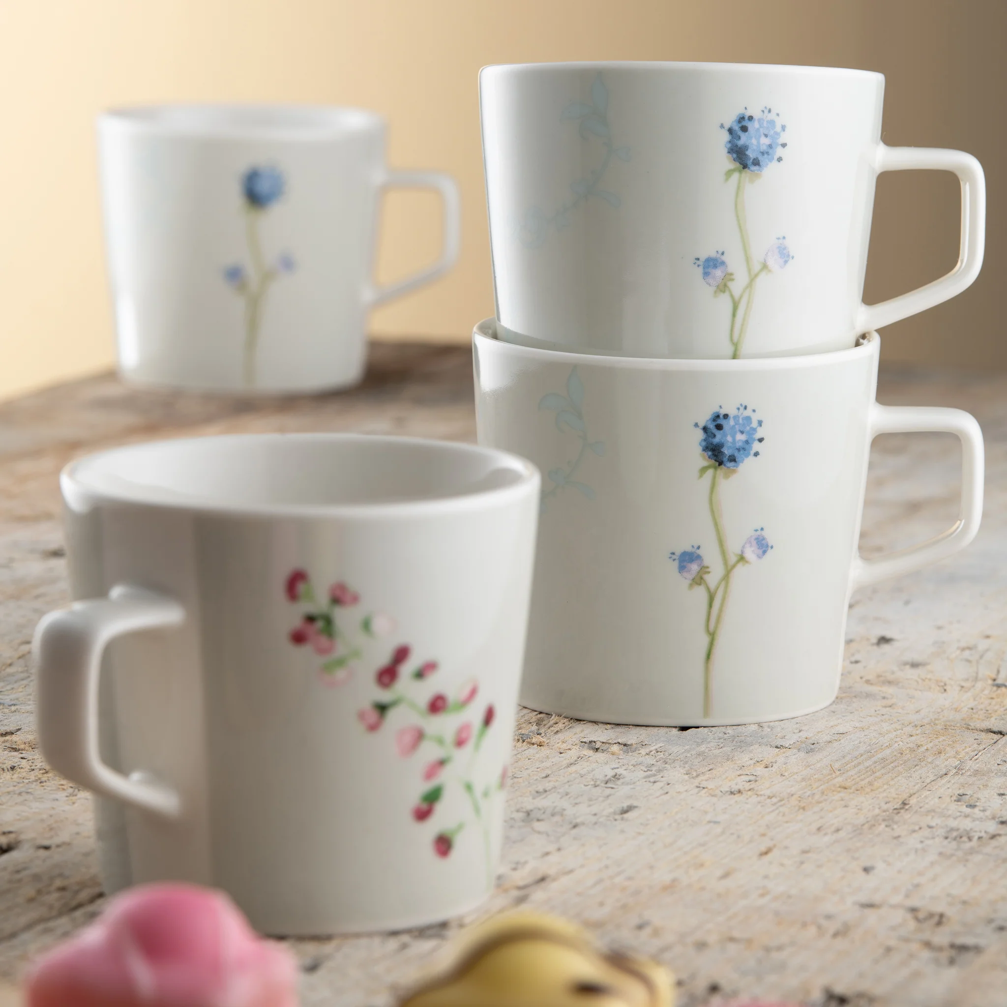 Aynsley China Camille 16 Piece Set - Image 4