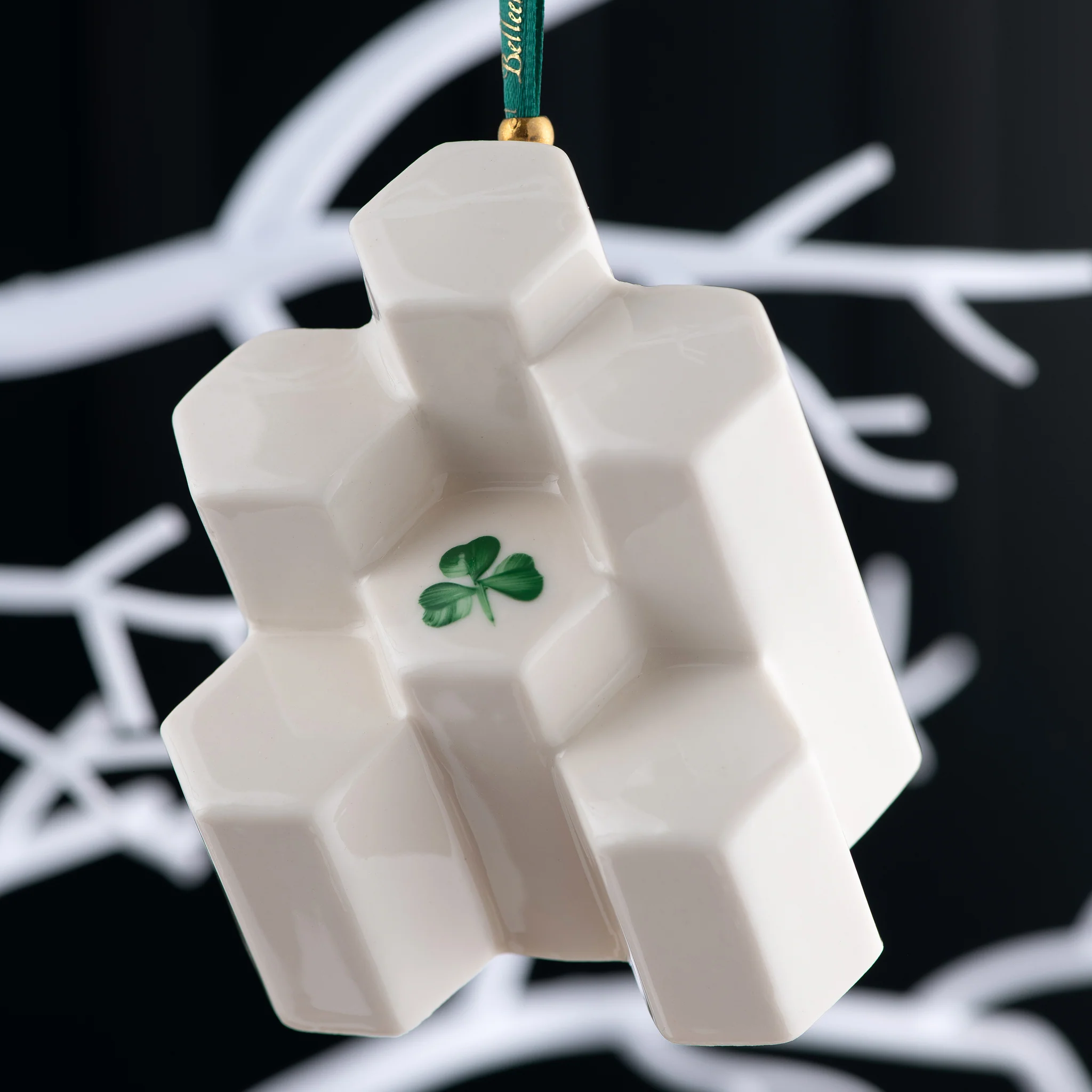 Belleek Classic Annual Ornament 2025 - Giants Causeway - Image 2