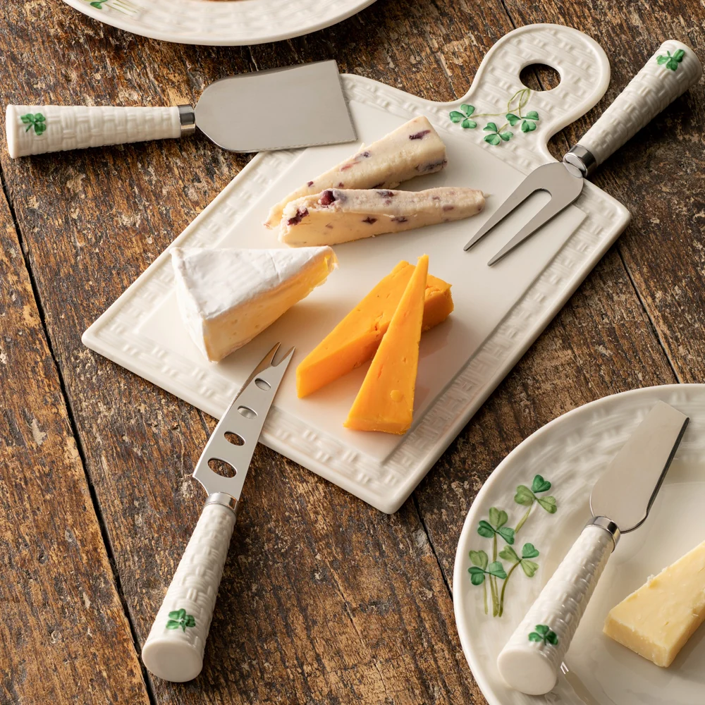 Belleek Classic Shamrock Cheese Knife Set of 4 - Image 2