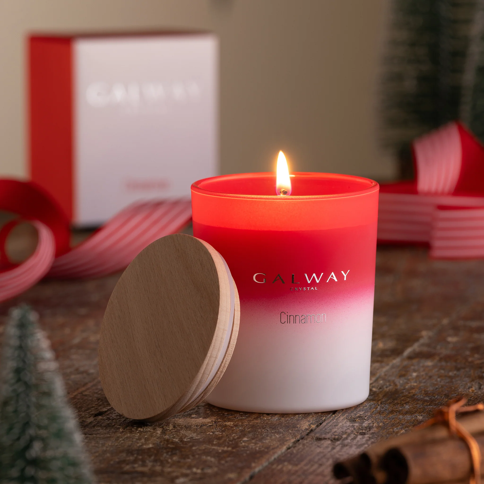 Galway Crystal Cinnamon Wooden Lid Jar Candle Small - Image 2