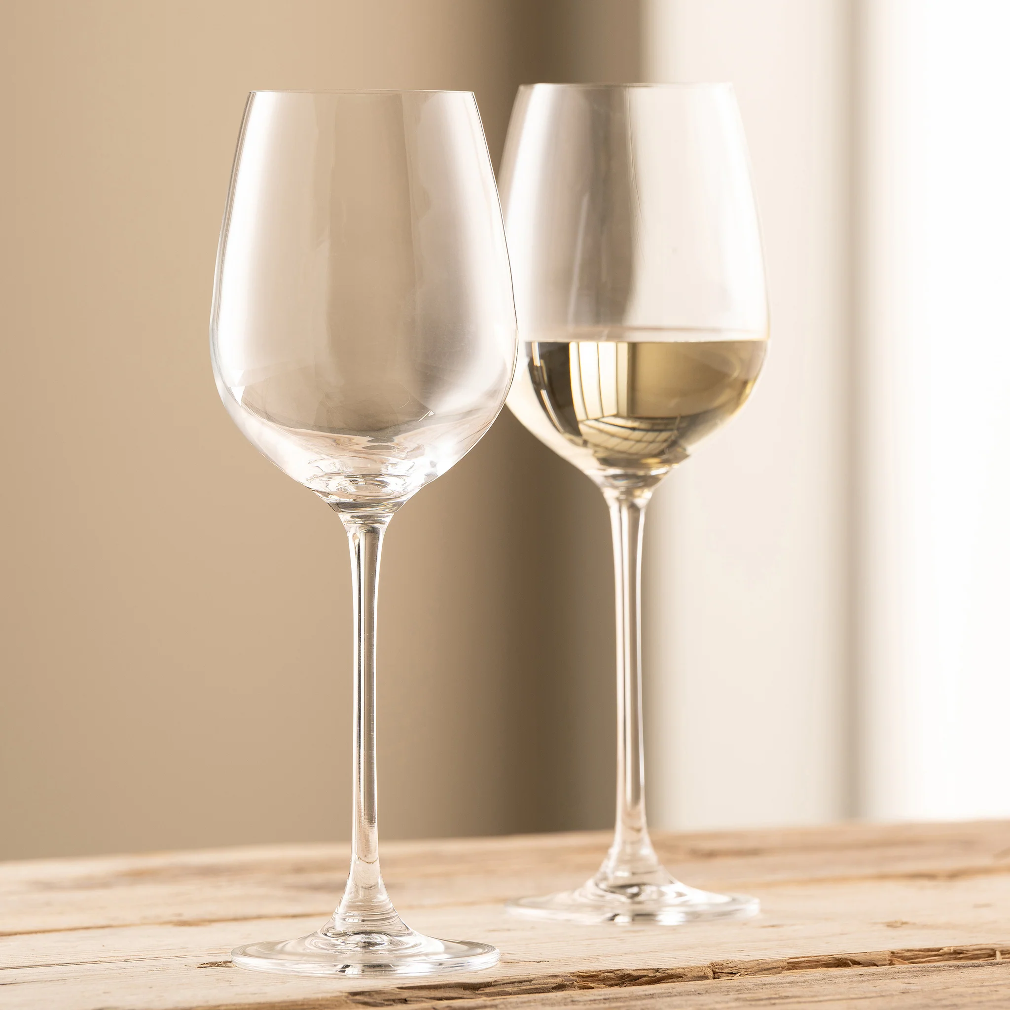 Galway Crystal Solus White Wine Pair - Image 2